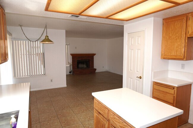 Building Photo - 25955 La Barca Rd