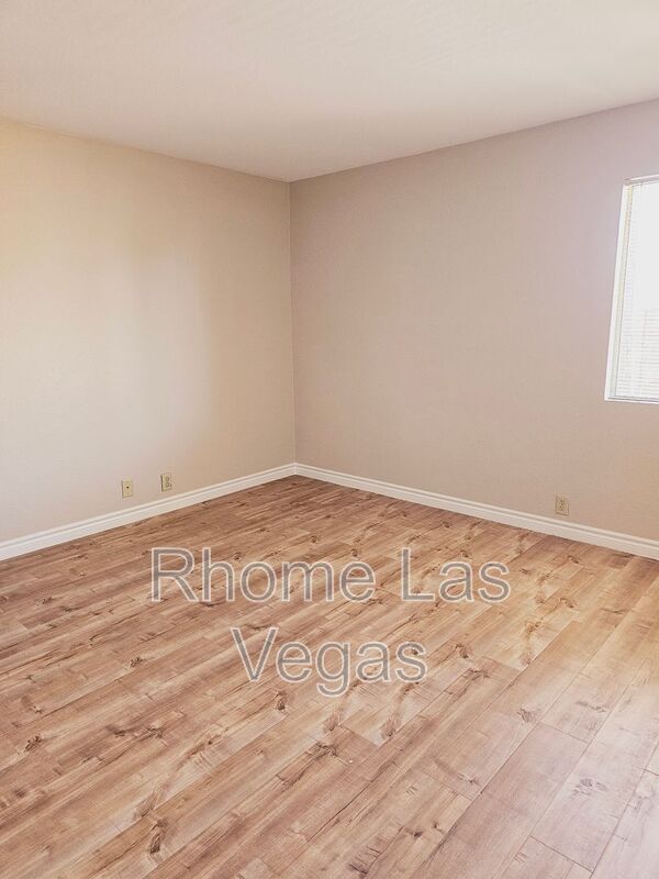 Building Photo - 5220 Indian River Drive