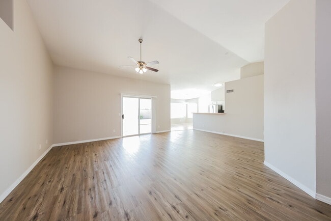 Building Photo - 15317 N 85th Ave