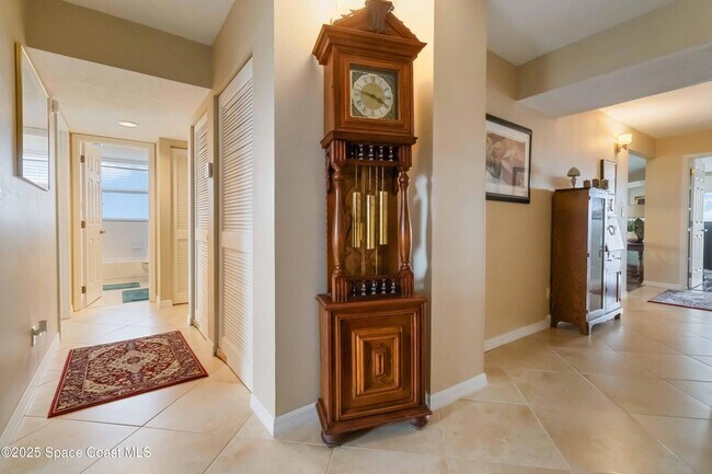 Building Photo - 215 Ballyshannon St