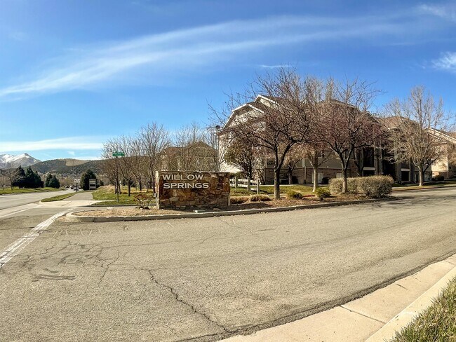 Building Photo - 8212 N Cedar Springs Rd