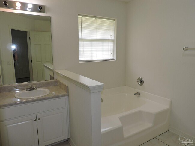 Building Photo - 1781 Silas Cir