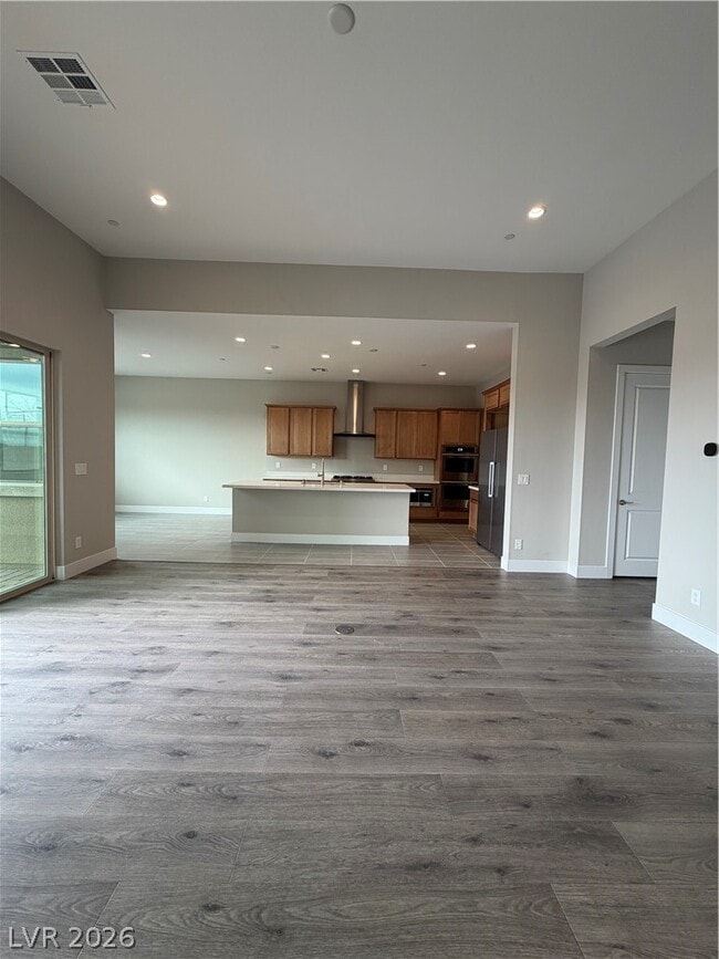 Building Photo - 11831 Giroma Ave