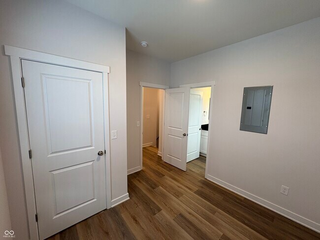Building Photo - 415 N Walcott St