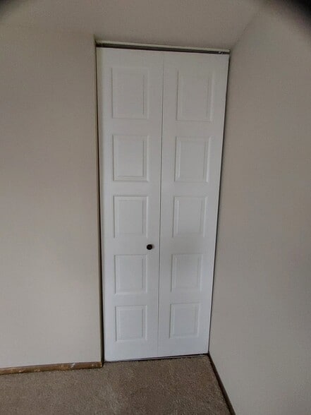 Building Photo - 519 Sunnyslope Dr