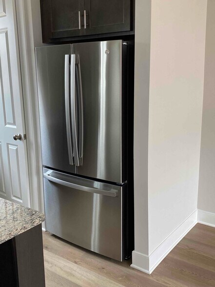 Building Photo - 14 Old Barn Wy