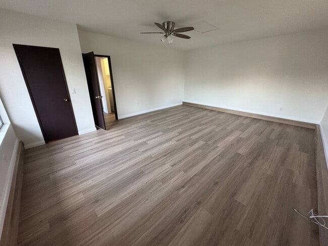 Building Photo - El Cajon Rancho Estate