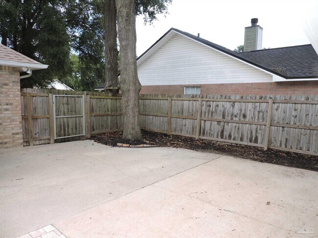 Building Photo - 6340 Summer Lakes Ln