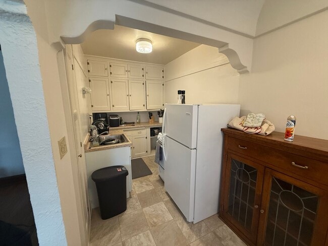 Interior Photo - 1628 Franklin
