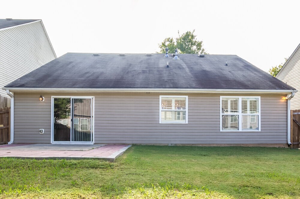 Building Photo - 217 Winterbury Dr