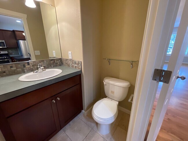 Building Photo - 3 Bedroom 2.5 Bathroom House with Bonus Room ~ Garage, A/C, includes Washer and Dryer ~ Close to ...