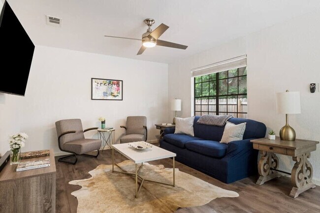 Building Photo - 802 Ramble Ln