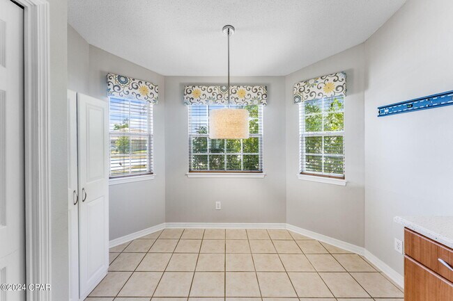 Building Photo - 3435 Cherry Ridge Rd