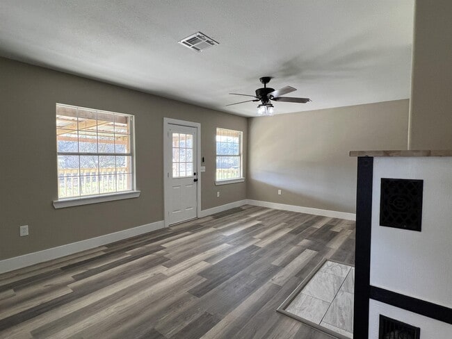 Building Photo - 14500 Old Troy Rd