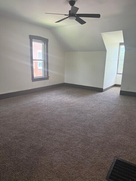 Building Photo - 2636 Arsenal St