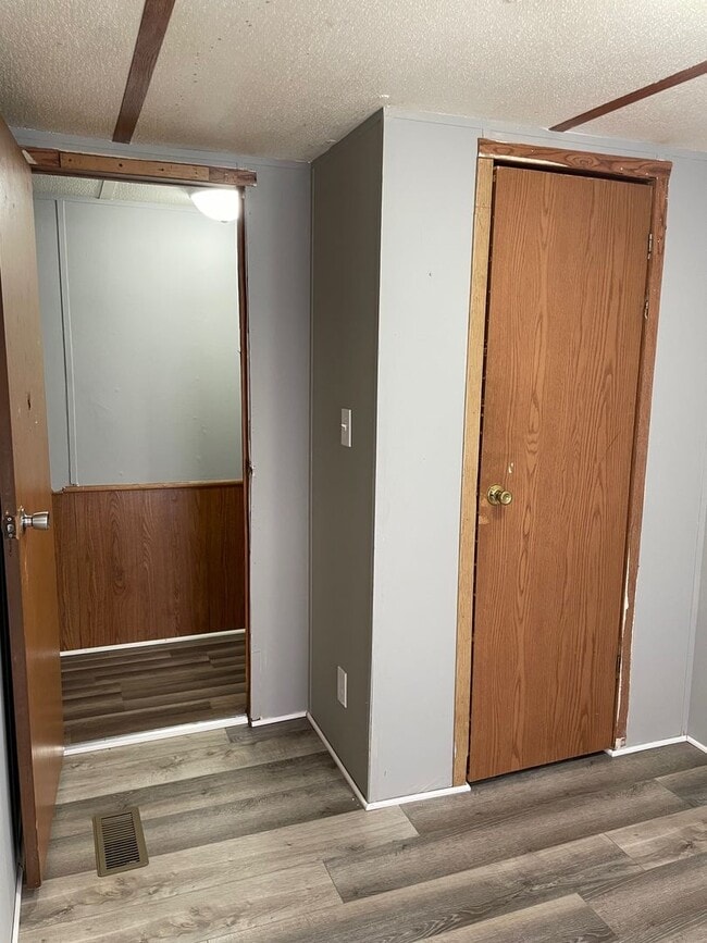 Building Photo - 4 BED, 2 BATH MOBILE HOME LOCATED IN JACKS...