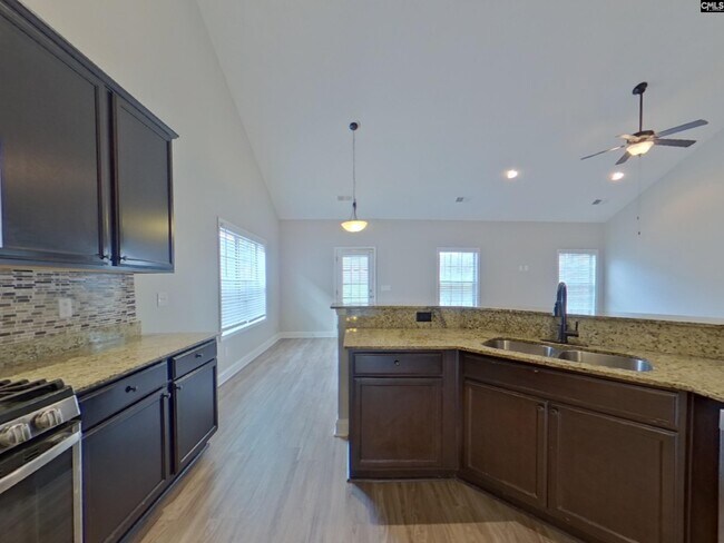Building Photo - 755 Stoneroot Dr