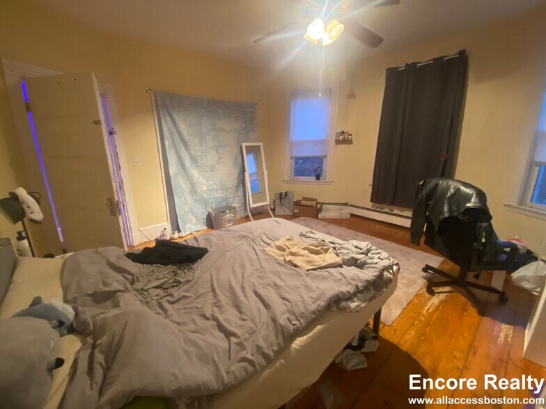 Building Photo - 36 Cherokee St