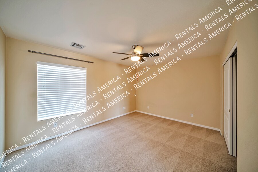 Building Photo - 12920 N Salt Cedar Dr