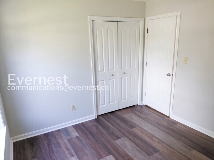 Building Photo - 217 Mimosa Ave