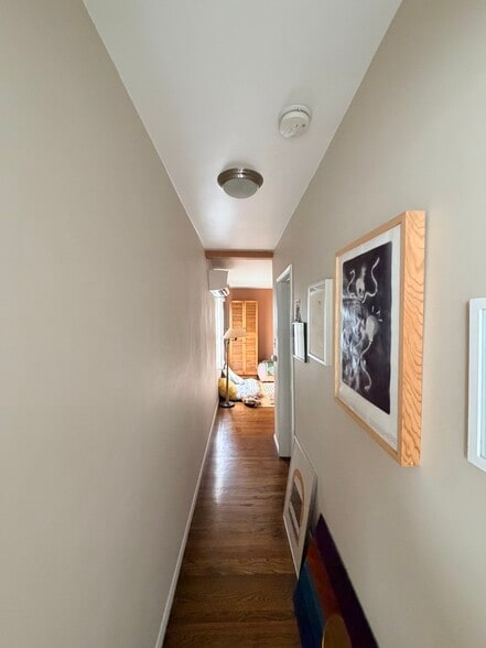 Building Photo - 2307 Laverna Ave