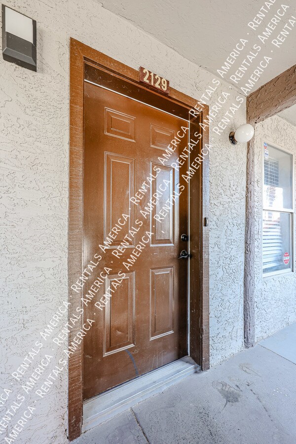 Building Photo - Check out this beautiful 2-bedroom, 2.5 ba...