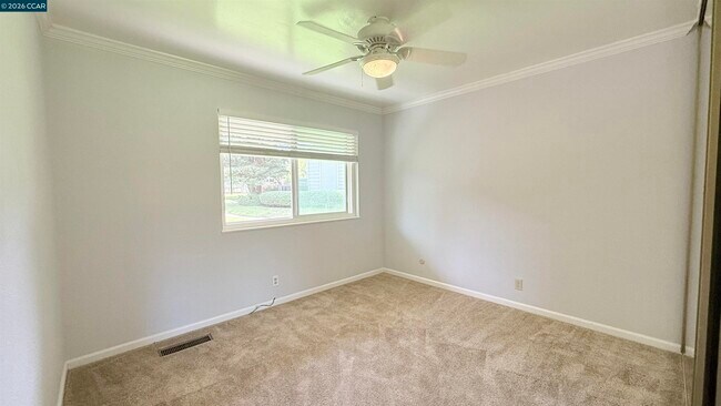 Building Photo - 394 Ilo Ln