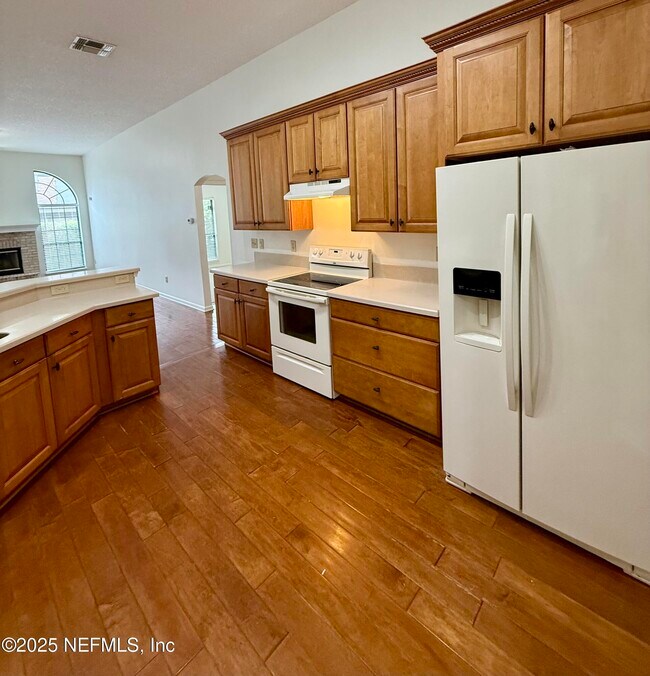 Building Photo - 13056 Clearbrook Ct