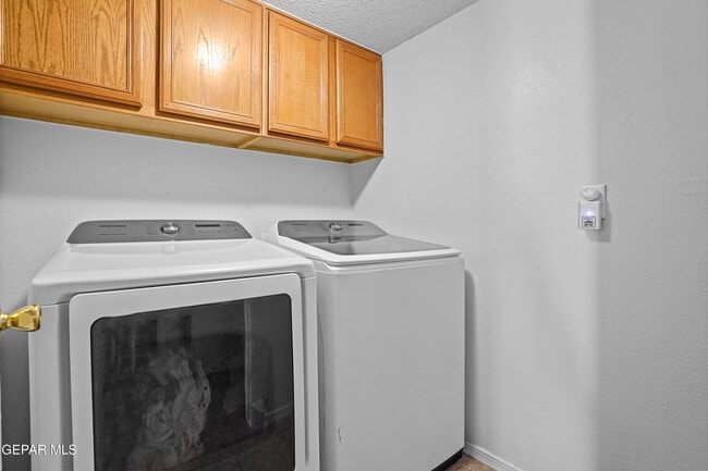 Building Photo - 10799 Walden Pond St