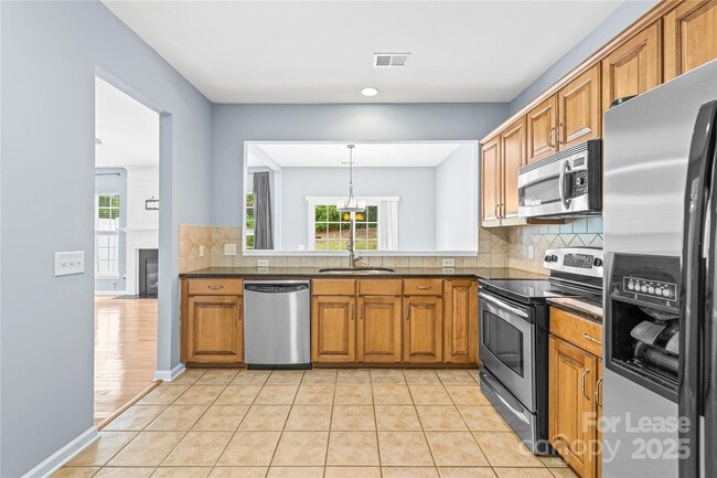 Building Photo - 9146 Redmond Trace Rd
