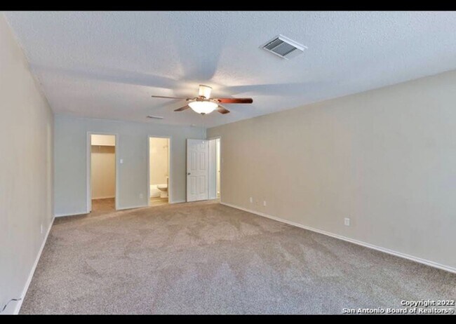 Building Photo - Charming 3BR House in San Antonio