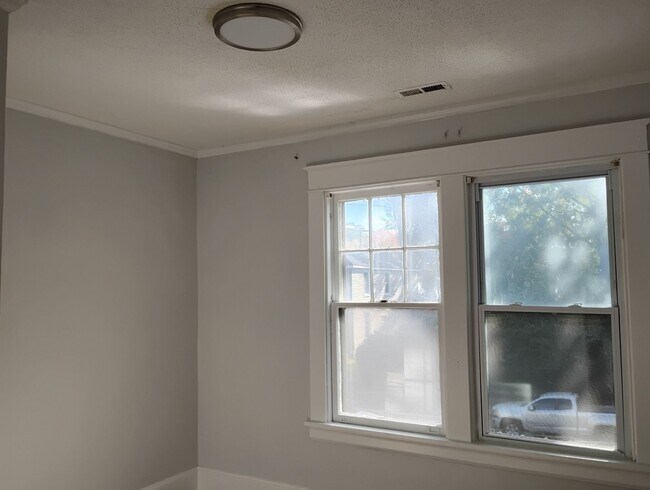 Building Photo - Maryland Ave