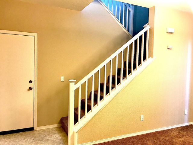 Building Photo - 2553 Sparkling Water Ct