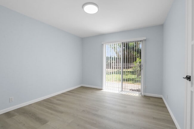 Building Photo - Beautifully Rehabbed Costa Mesa SFH with Large Yard