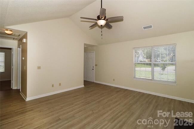 Building Photo - 155 Green Dragon Ct