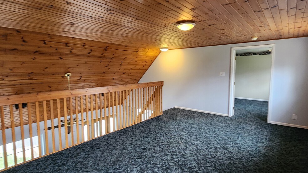 Building Photo - 1815 N 6th Ave