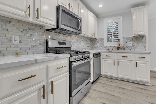 Building Photo - 26404 S Vermont Ave