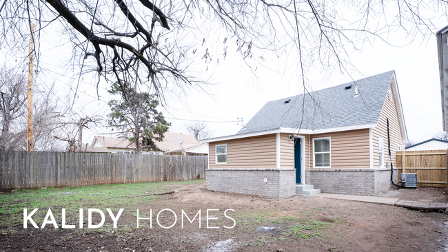 Building Photo - 15 S Walnut St