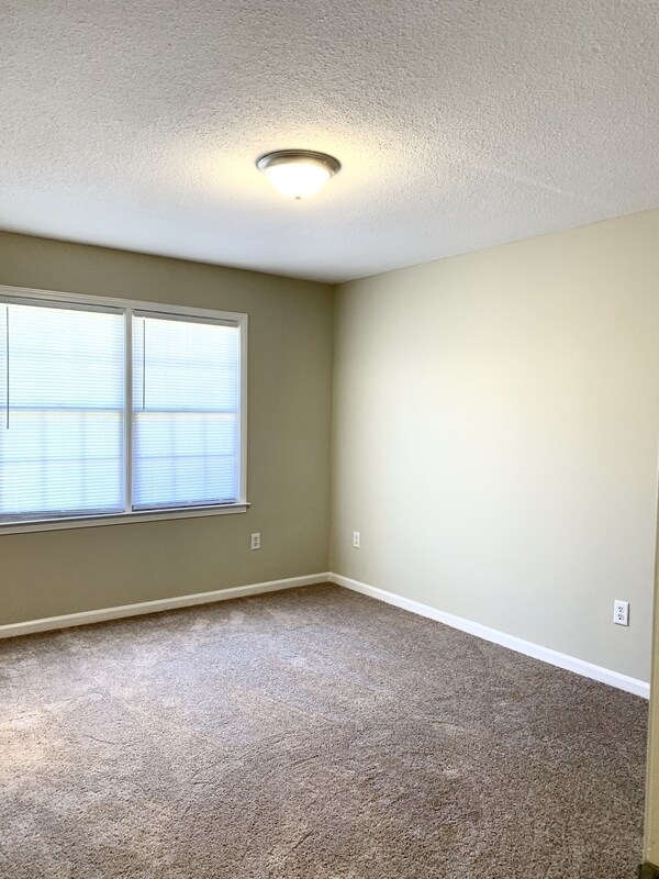 Building Photo - 1040 Carol Dr