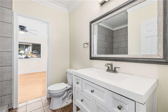 Building Photo - 1674 Browning St SW