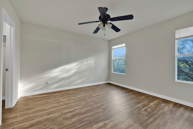 Building Photo - 4926 Appleseed Ct