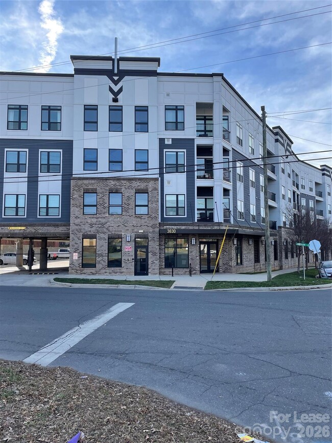 Building Photo - 3630 N Davidson St