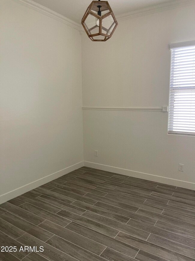 Building Photo - 993 E Knightsbridge Way