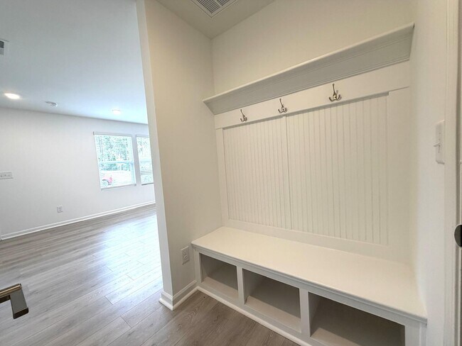 Building Photo - 2310 Donnelly Hls Ln
