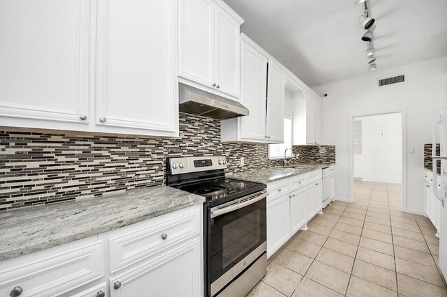 Building Photo - 4112 Meyerwood Dr