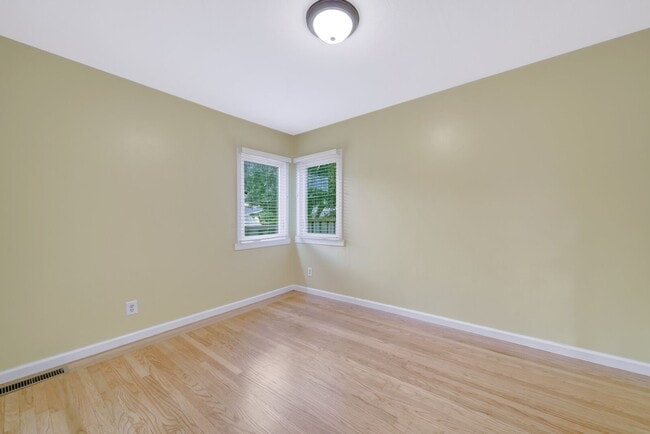 Building Photo - SOUTH SAN FRANCISCO HOME FOR RENT - $4,000/mo