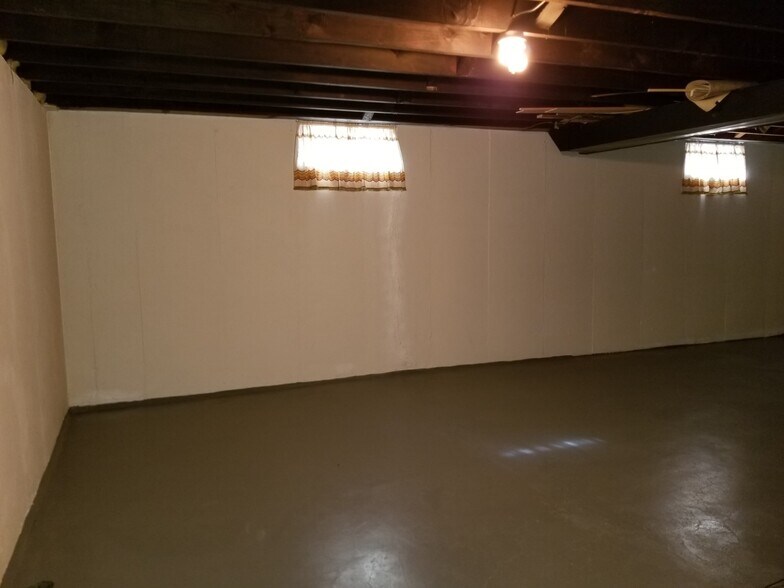Basement - 415 N 7th St