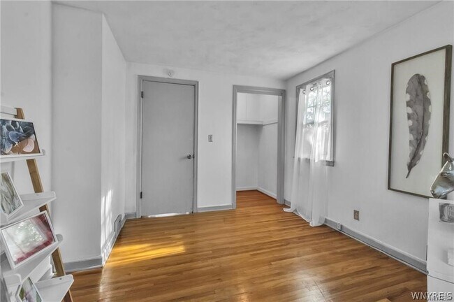 Building Photo - 226 Clearfield Dr