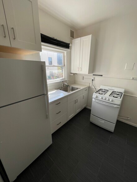 Building Photo - 2523 Ridge Rd