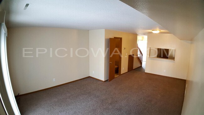 Building Photo - 1320 Daleview Dr